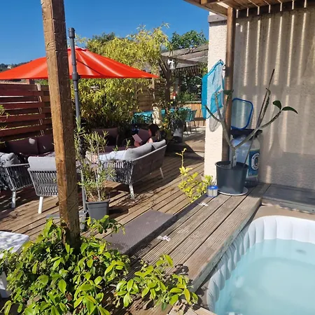 Дом отдыха Maison Tiki Tahiti Алес