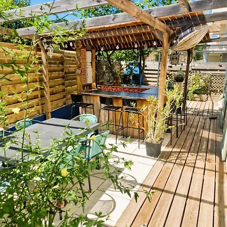Maison Tiki Tahiti * Alès