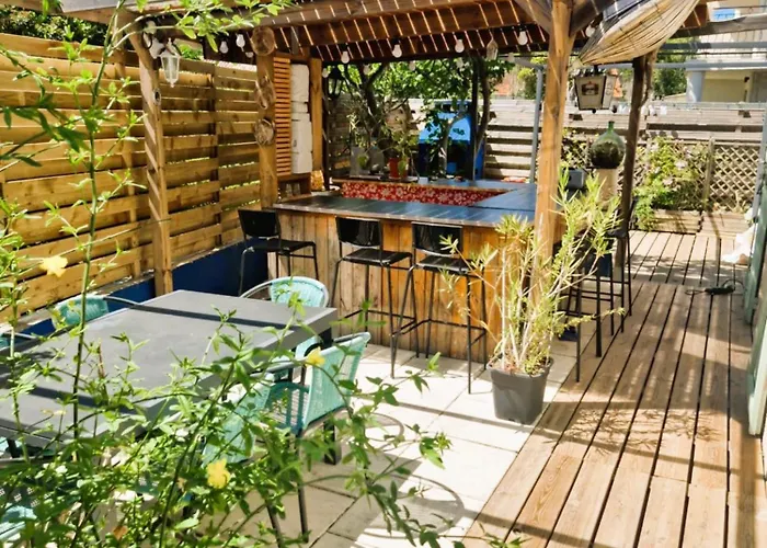 Maison Tiki Tahiti * Ales